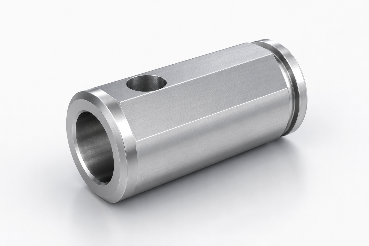 Metallische Sonderhülse mit Querbohrung als Beispielprodukt